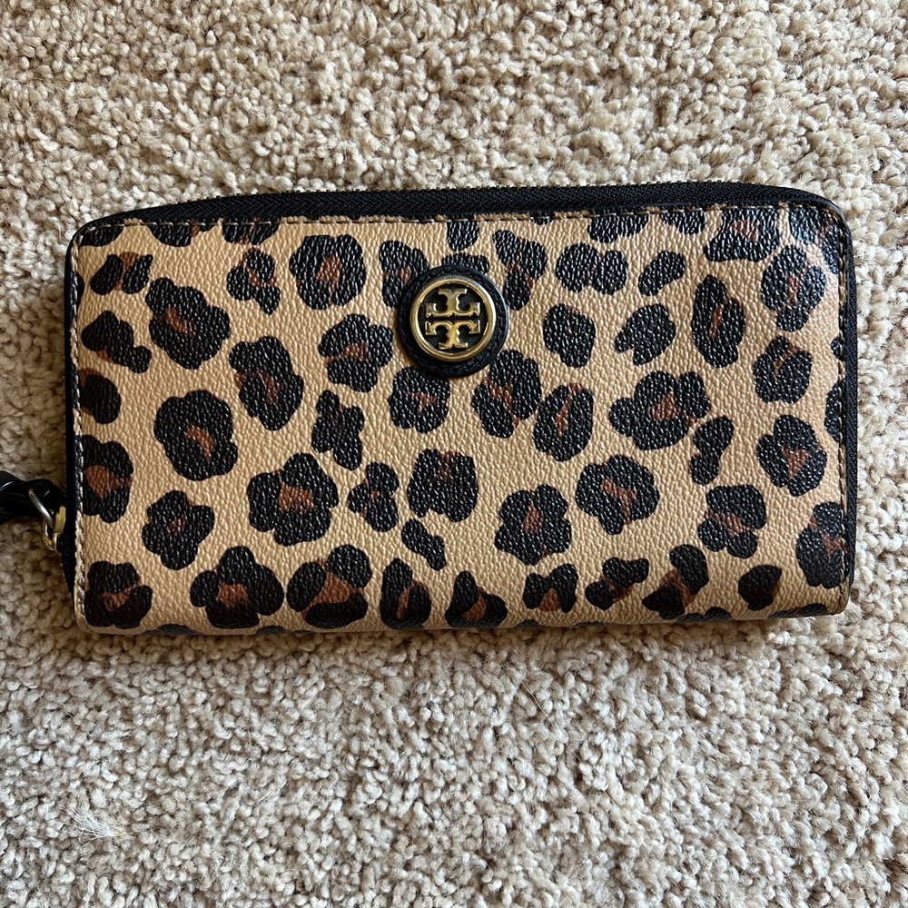 Tory Burch wallet